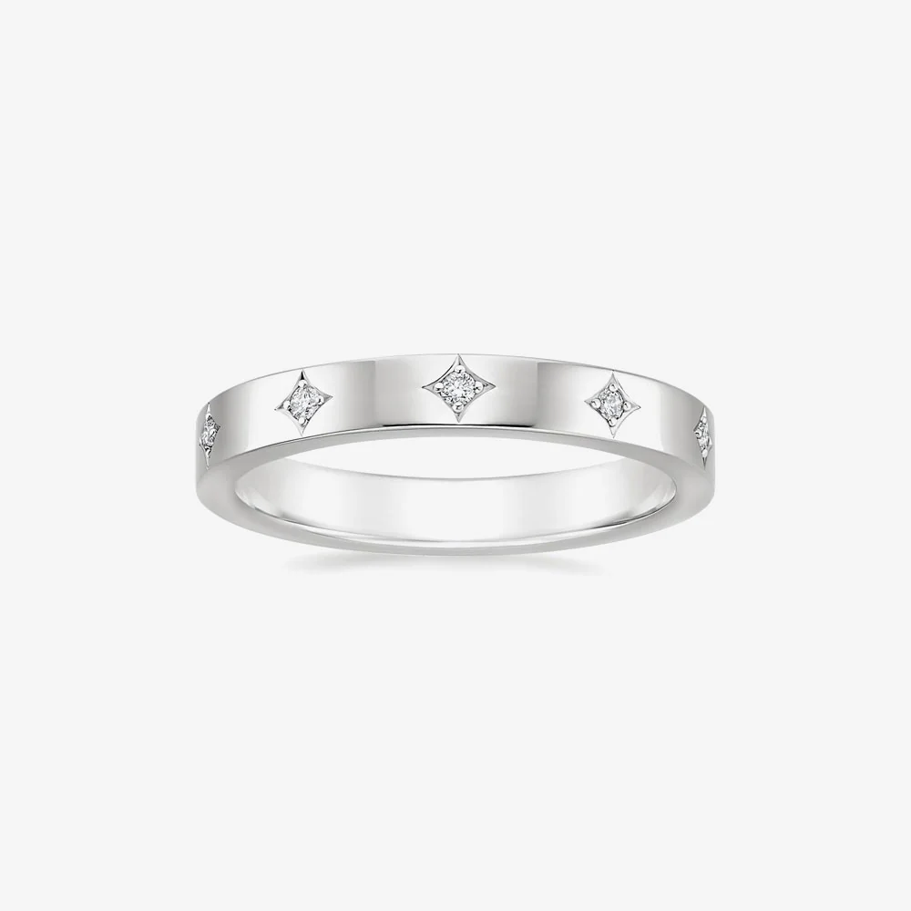 Band Ring in Platinum With Diamonds